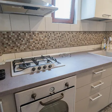 Cozy Near Victoriei Square - Berzei Бухарест